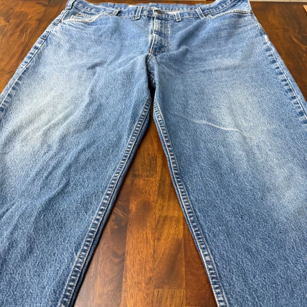 Carhartt B113DST Mens Relaxed Fit Work Jeans Light Wash Blue 44x32* Distressed - Picture 3 of 7